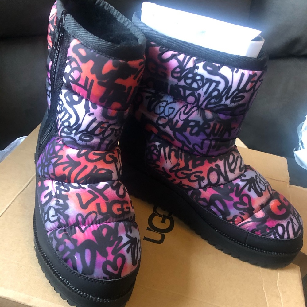 Graffiti ugg boots
